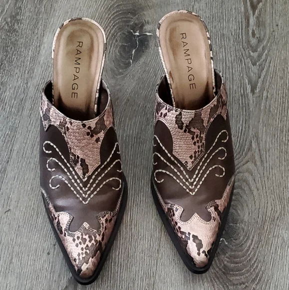 Rampage Women's Brown and Gold Western Mules - Picture 1 of 6